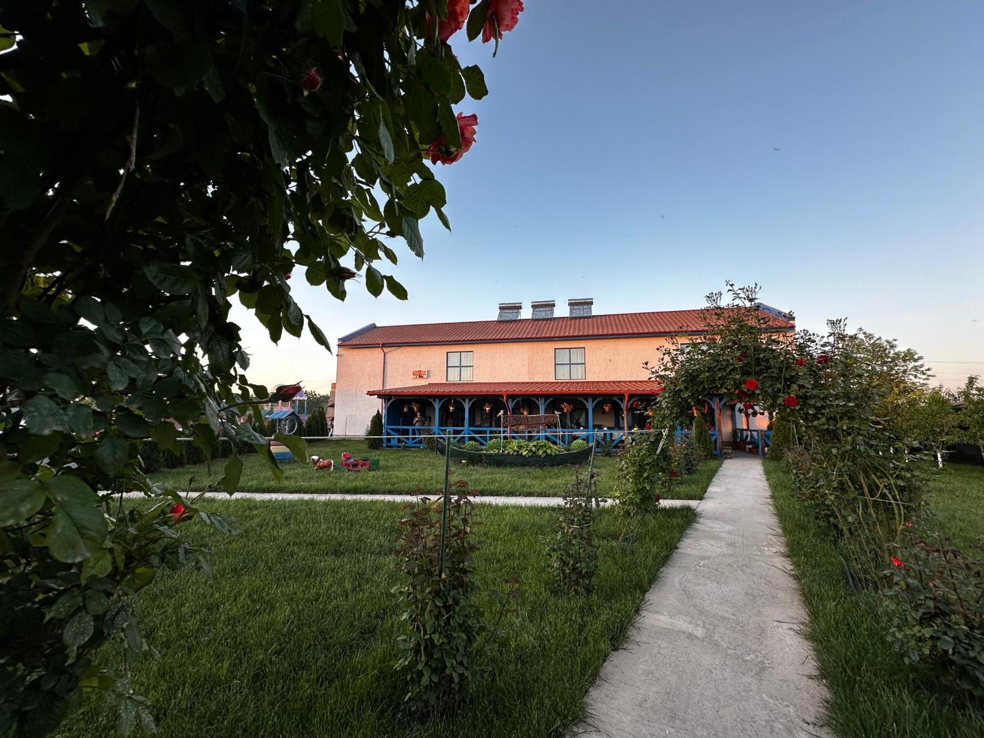 Отель Agropensiuea Casa Uncu Муригьол Экстерьер фото